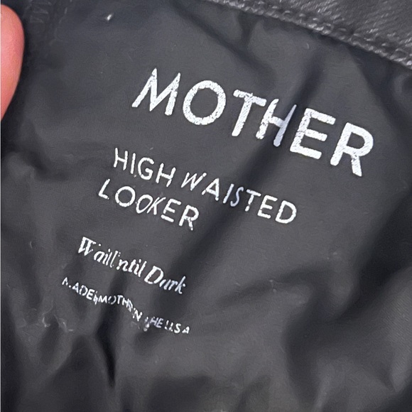 MOTHER High Waisted Looker Skinny Jeans in Wait Until Dark Washed Black - Picture 10 of 10